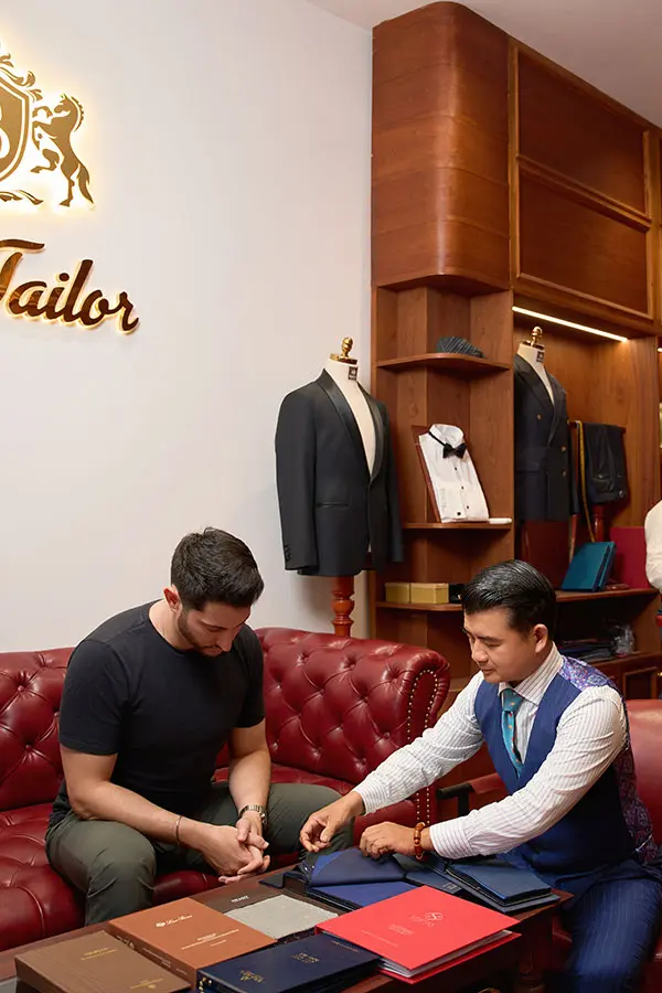 Binh Tailor (Binh Tailor) - Stoffauswahl und Beratung