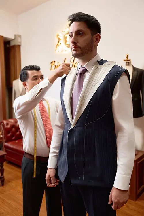 Binh Tailor - Was echte Maßanfertigung bedeutet (Bespoke Tailoring)