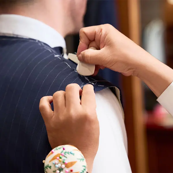 Binh Tailor - Schulterlinie und Form